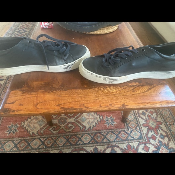 Bruno Magli sneakers - Picture 3 of 5